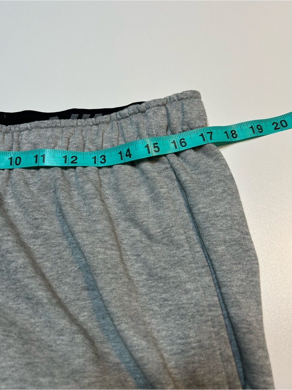 Nike Men's Gray Therma Dri-FIT Tapered Fleece Training Jogger Pants - Picture 3 of 8